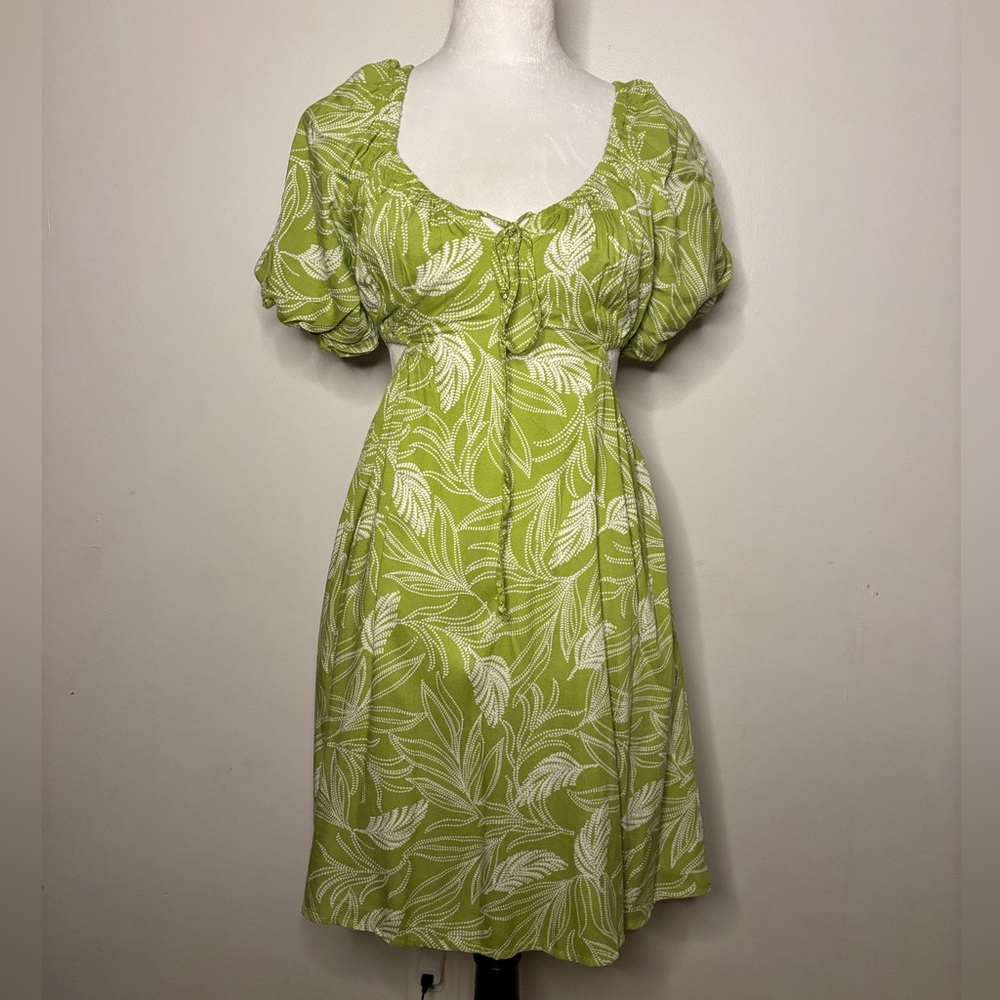 Bell Sleeve Green Summer Dress with Hip Cutouts
